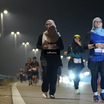 Runner Photo 7385971