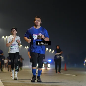 Runner Photo 7386001