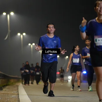 Runner Photo 7386165