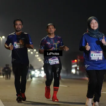 Runner Photo 7386891