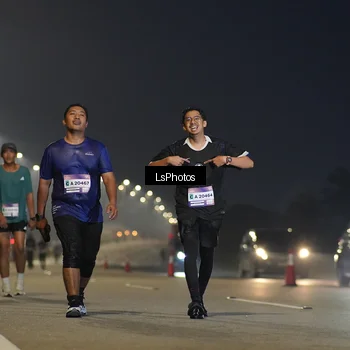Runner Photo 7387009