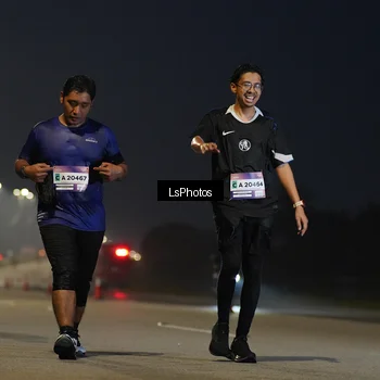 Runner Photo 7387018