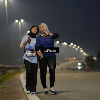 Runner Photo 7387077