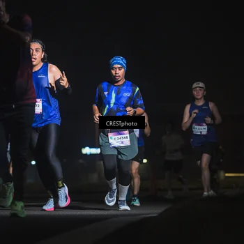 Runner Photo 7387100