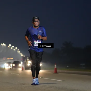 Runner Photo 7387113