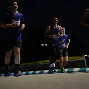Runner Photo 7387135