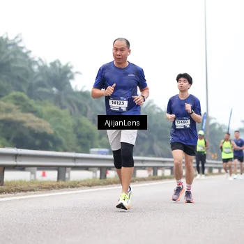 Runner Photo 7387345