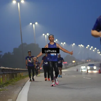Runner Photo 7387365