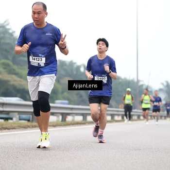 Runner Photo 7387371