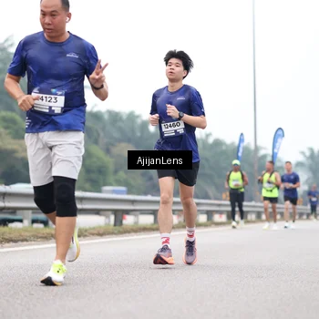 Runner Photo 7387373