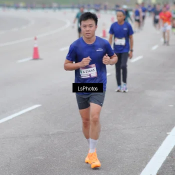 Runner Photo 7387414