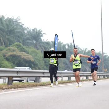 Runner Photo 7387420