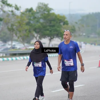 Runner Photo 7387436