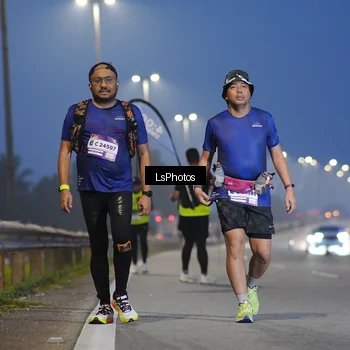 Runner Photo 7387437