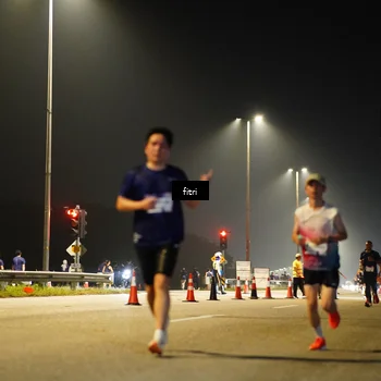 Runner Photo 7387438
