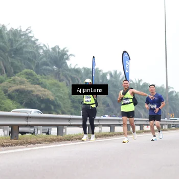 Runner Photo 7387443