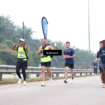 Runner Photo 7387488