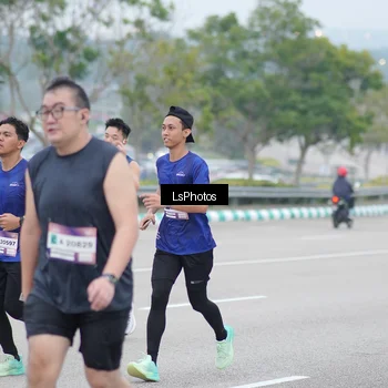 Runner Photo 7387493
