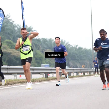 Runner Photo 7387539