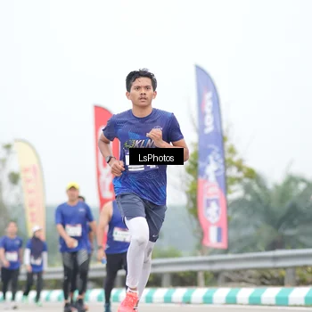 Runner Photo 7387562