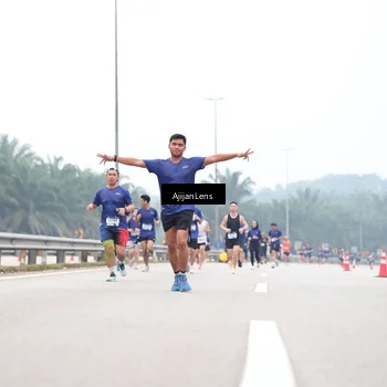 Runner Photo 7387585