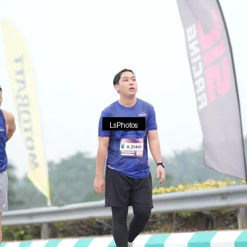 Runner Photo 7387591