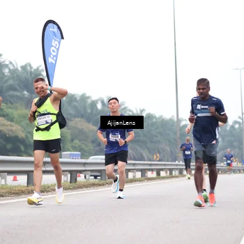 Runner Photo 7387594