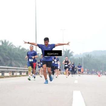 Runner Photo 7387635