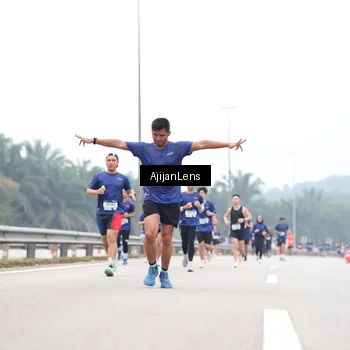 Runner Photo 7387637