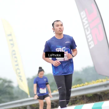 Runner Photo 7387659