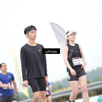 Runner Photo 7387691