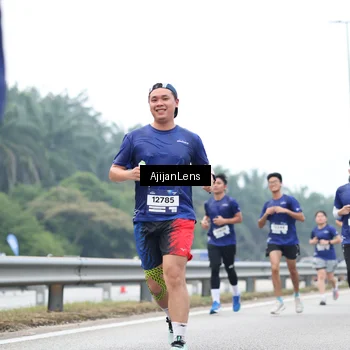Runner Photo 7387692