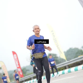 Runner Photo 7387710