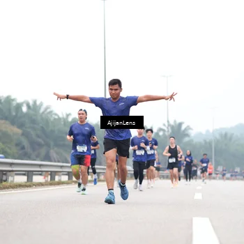 Runner Photo 7387762