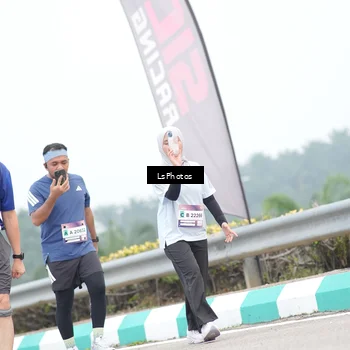 Runner Photo 7387823