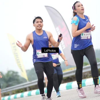 Runner Photo 7387849