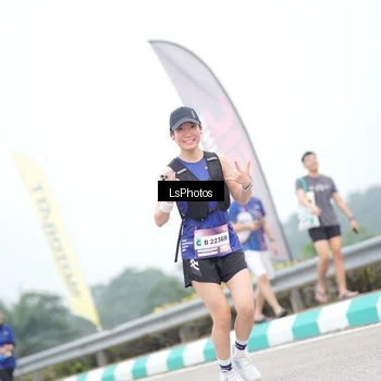 Runner Photo 7387858