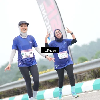 Runner Photo 7387863
