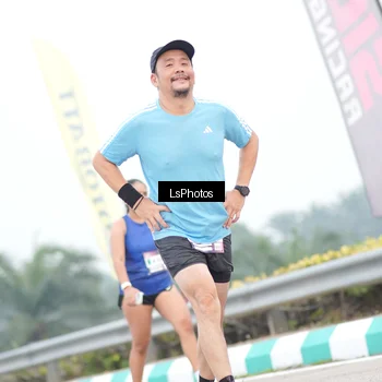 Runner Photo 7387871