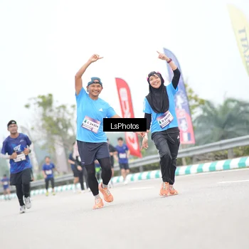 Runner Photo 7387872
