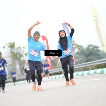 Runner Photo 7387879