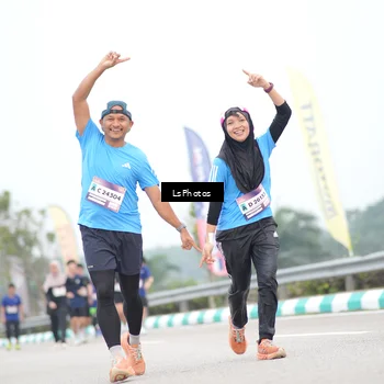 Runner Photo 7387881
