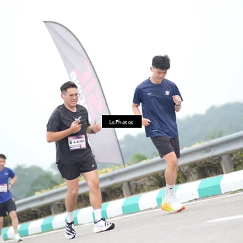 Runner Photo 7387890