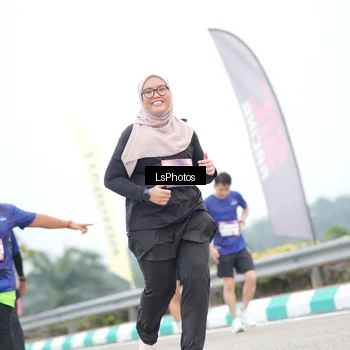 Runner Photo 7387896