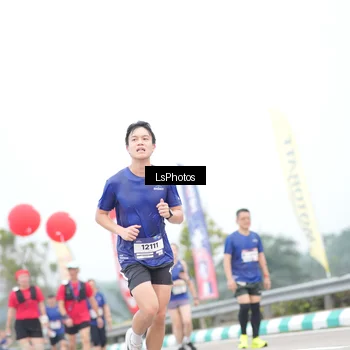 Runner Photo 7387912