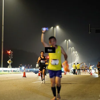 Runner Photo 7387913