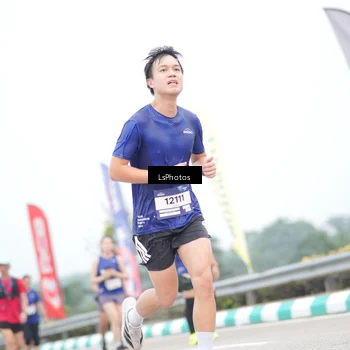 Runner Photo 7387915