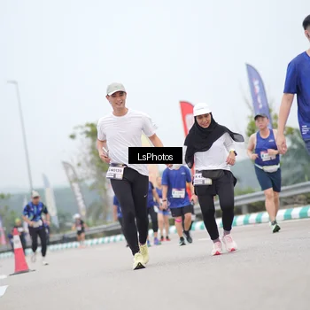 Runner Photo 7387923
