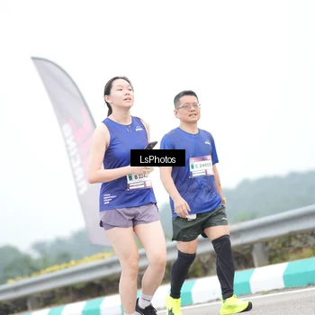 Runner Photo 7387930