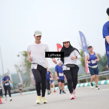 Runner Photo 7387935